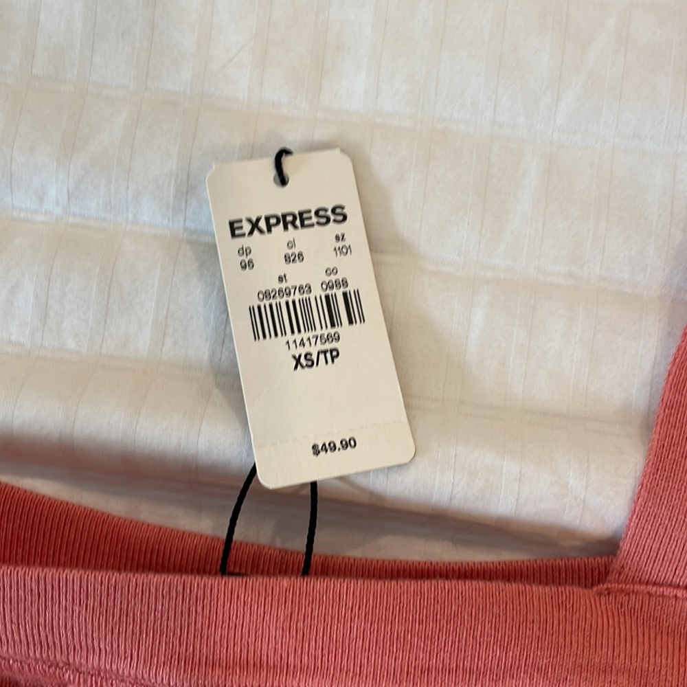 Express Top - Picture 2 of 2